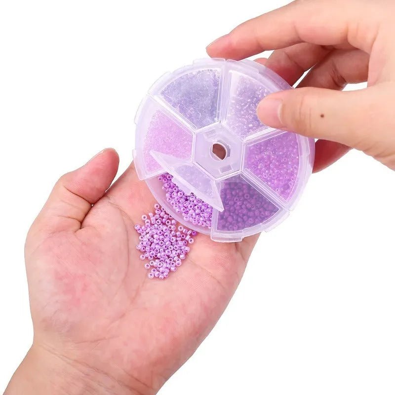 Caja De Mostacillas Pulseras Colores Incluye Cajita Plástica - Baúl de Ayün