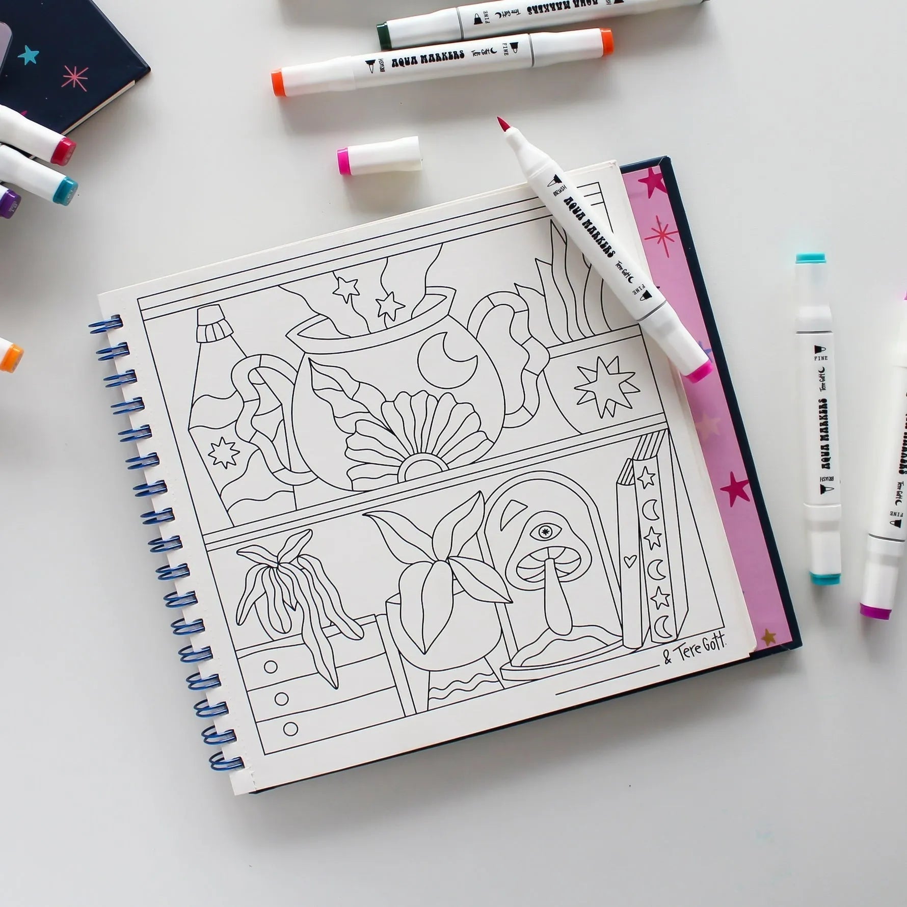 Libro para colorear COSMIC NEW EDITION de Tere Gott - Baúl de Ayün