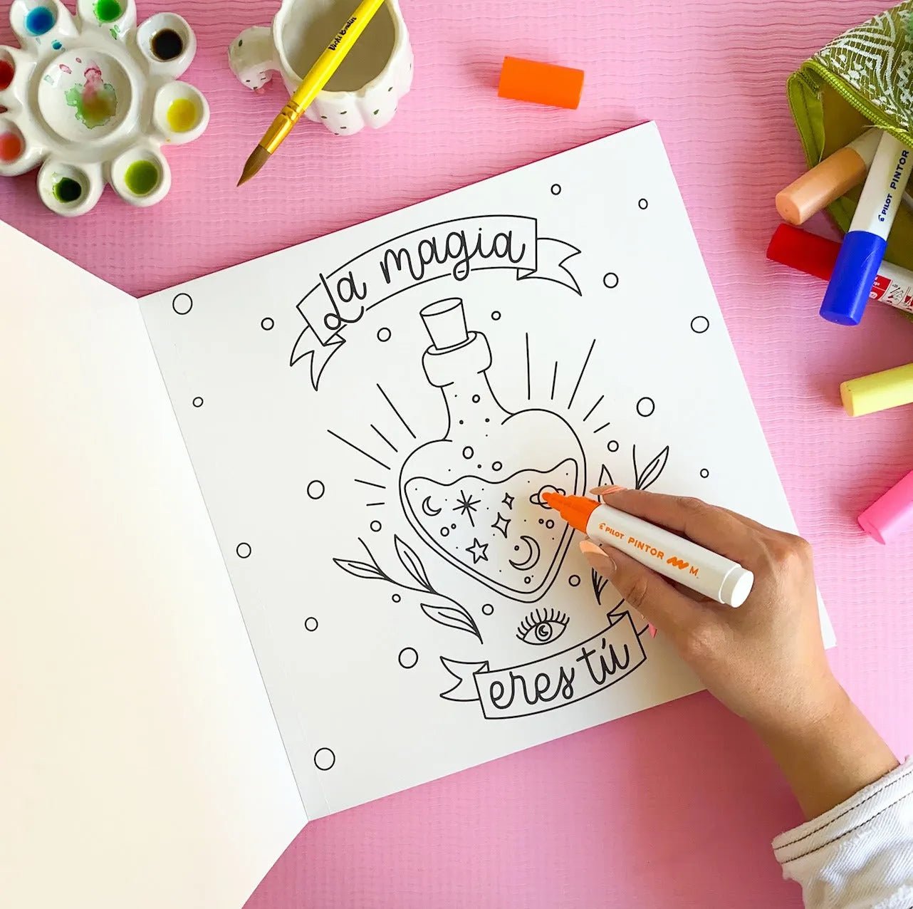 Libro para colorear Universo Mágico por Las Letras de Ángeles - Baúl de Ayün