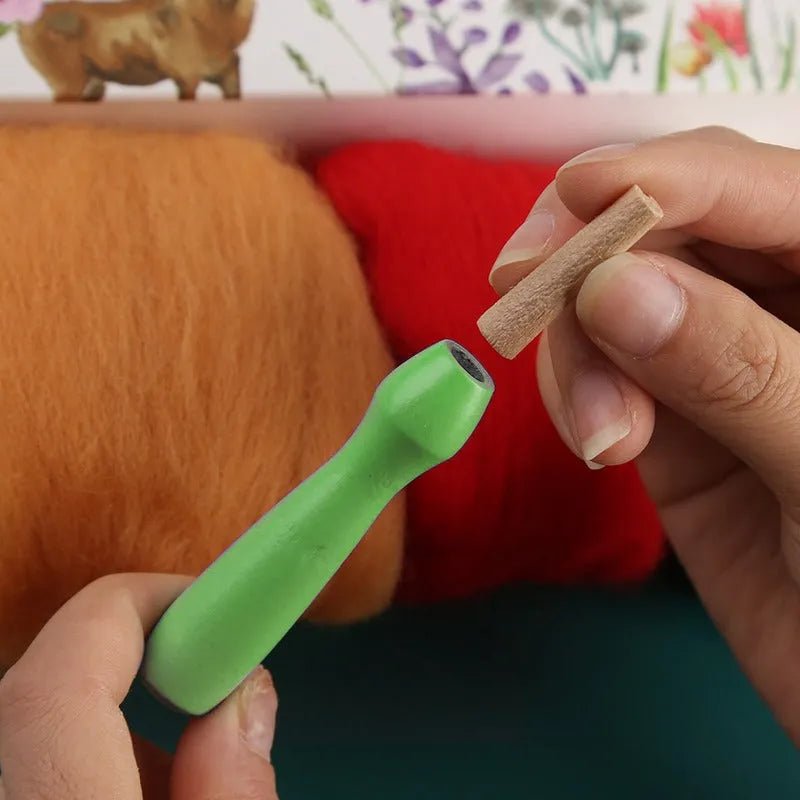 Pack 2 Agujas Para Fieltro Vellon Con Mango De Madera - Baúl de Ayün