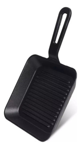 Sartén de hierro fundido estilo rústico con soporte de madera