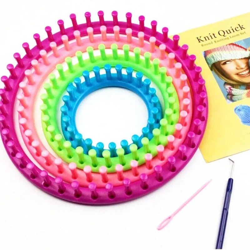 Set 4 Telares Circulares Con Ganchillo Y Aguja, En Caja - Baúl de Ayün