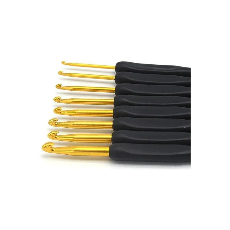 Set 8 Crochet Mango De Plástico (2.5 A 6mm) Punta Dorada - Baúl de Ayün