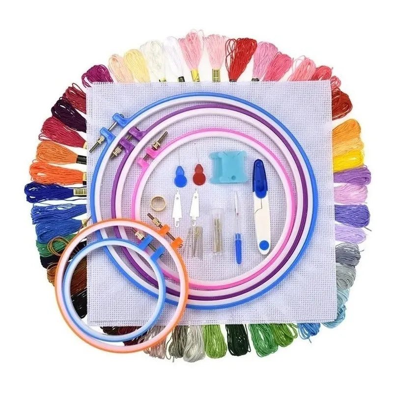 Set Bordado 50 Hilos, Telas, Agujas, Bastidores Y Mas - Baúl de Ayün