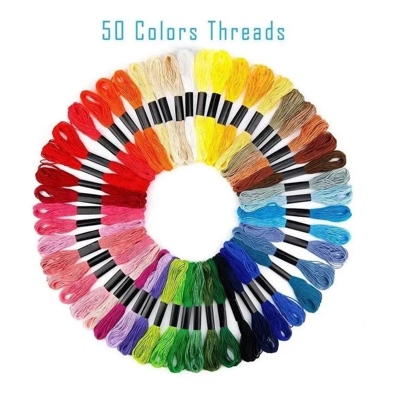 Set Bordado 50 Hilos, Telas, Agujas, Bastidores Y Mas - Baúl de Ayün