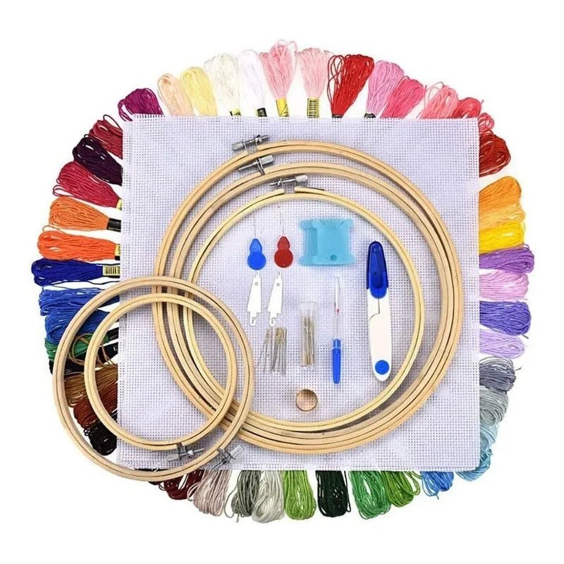 Set Bordado 50 Hilos, Telas, Agujas, Bastidores Y Mas - Baúl de Ayün
