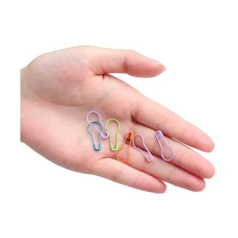 Set De 320 Alfileres De Gancho Metalicos De Colores Con Caja - Baúl de Ayün