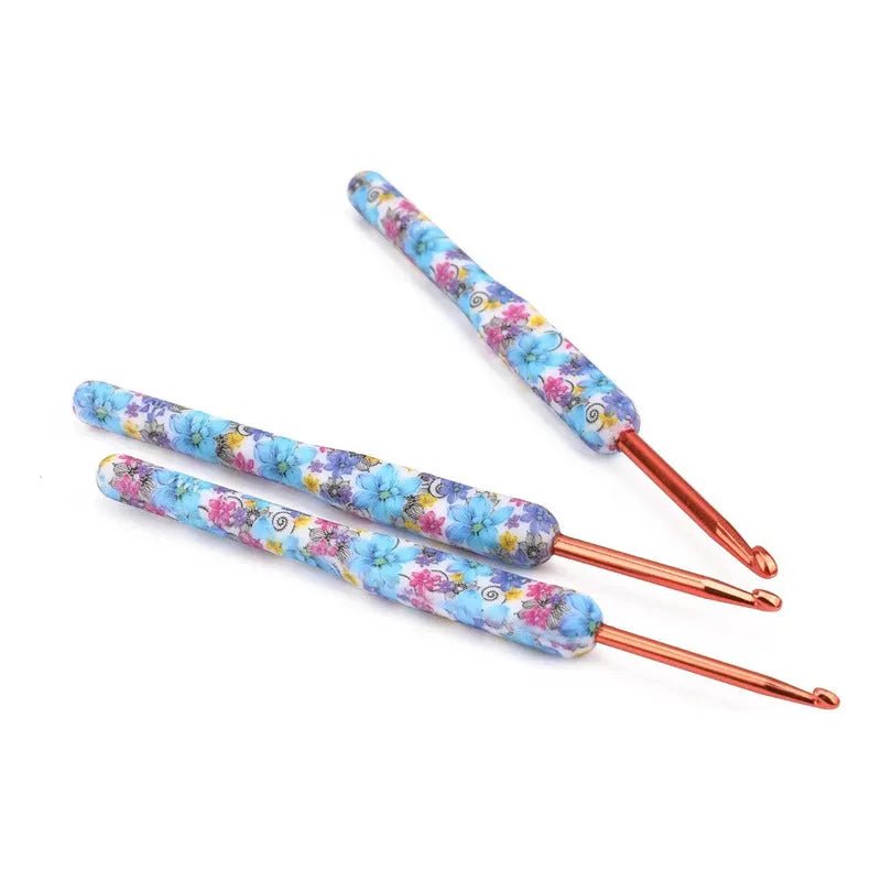 Set De 8 Crochet Mango Con Diseño De Flores 2.5 A 6mm - Baúl de Ayün
