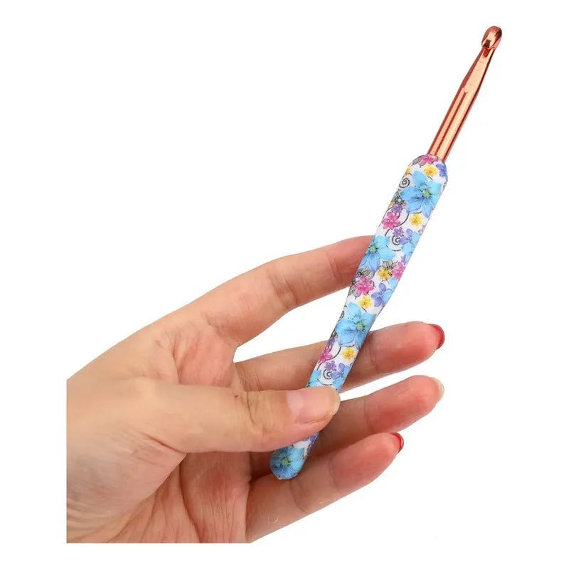 Set De 8 Crochet Mango Con Diseño De Flores 2.5 A 6mm - Baúl de Ayün