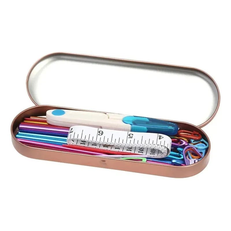 Set De Crochet Y Accesorios Para Tejer Con Estuche Metálico - Baúl de Ayün